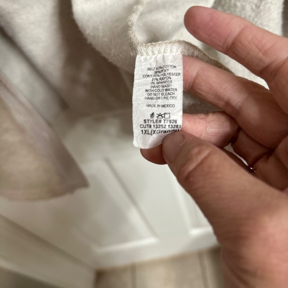 Shacket - Picture 3 of 3